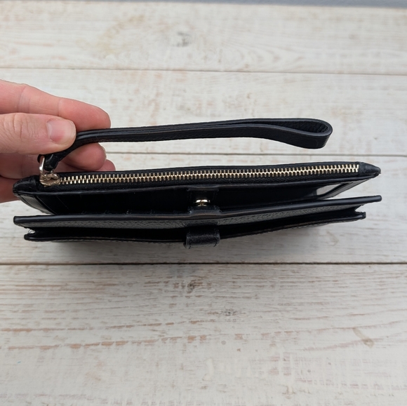 Kate Spade New York Leila Medium Pebbled Leather Phone Wristlet Black - Picture 4 of 8